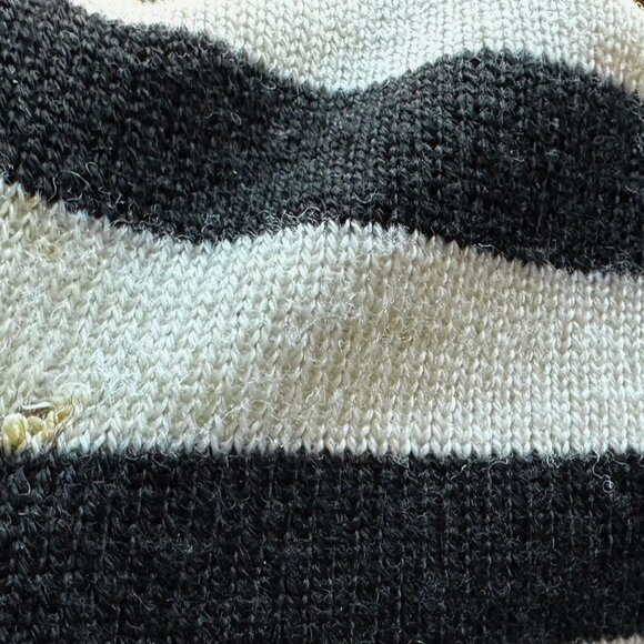 Dana Buchman Vintage Wool Striped V Neck Collared Sweater, M - Picture 16 of 16